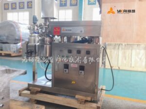 Laboratory vacuum emulsifier