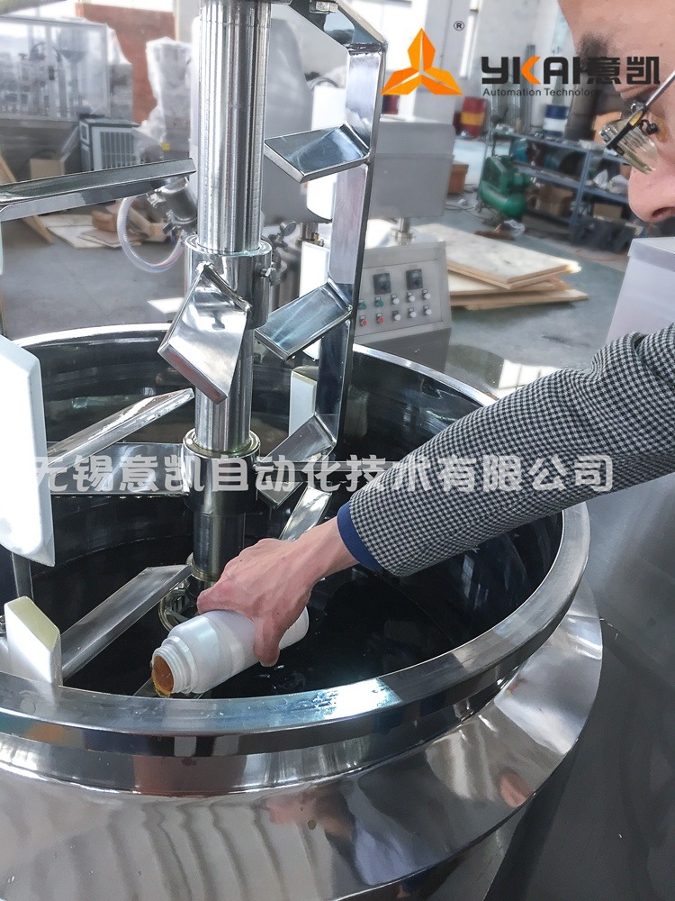 Release agent vacuum emulsifier